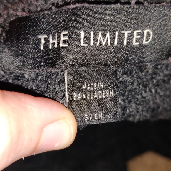 I never really wore this sweater. - Picture 3 of 3